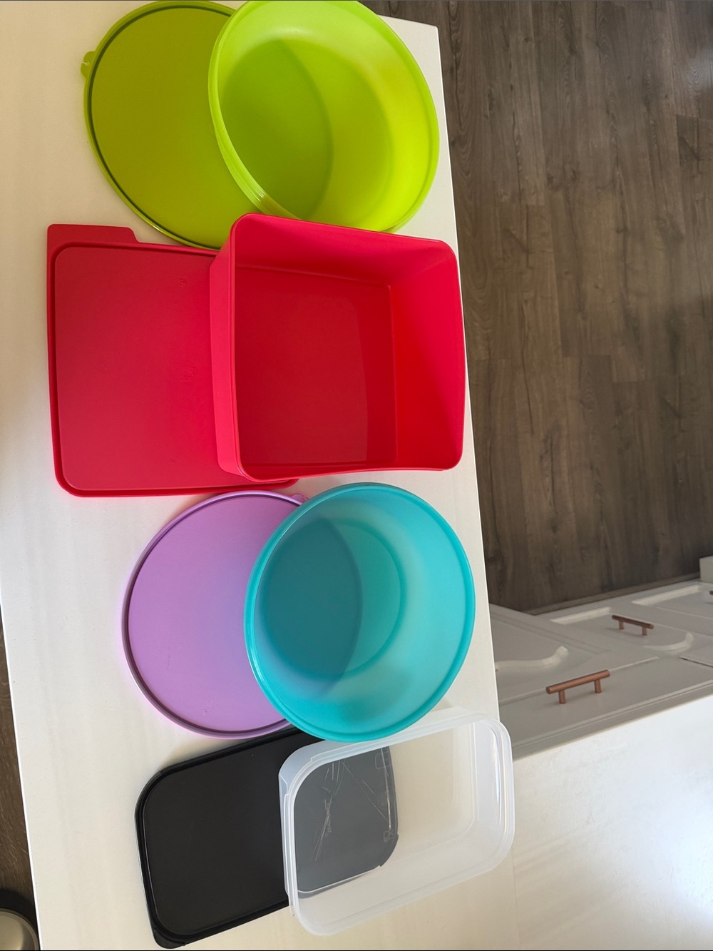 Tupperware lot